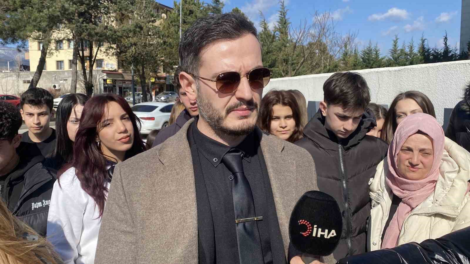 15 yaşındaki Alperen’in ölümüne boynuna atılan yumruk sebep olmuş
