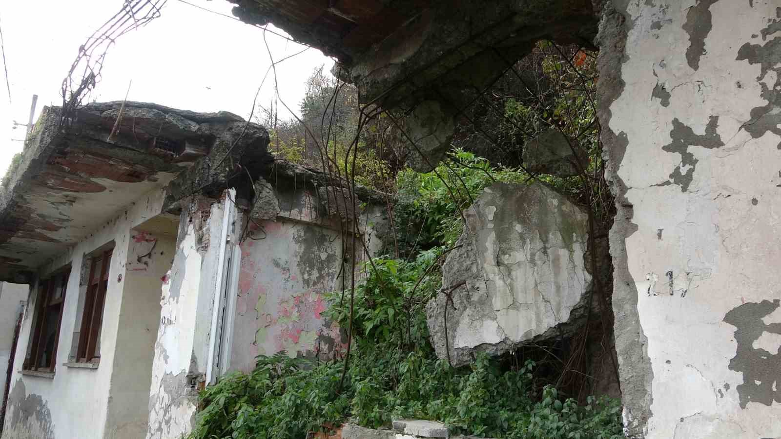 17 yıldır kaya düşmesi riski altındaki mahalleye ‘3 boyutlu’ müdahale
17 yıldır kaya düşmesi riski altındaki mahalleye ‘3 boyutlu’ müdahale