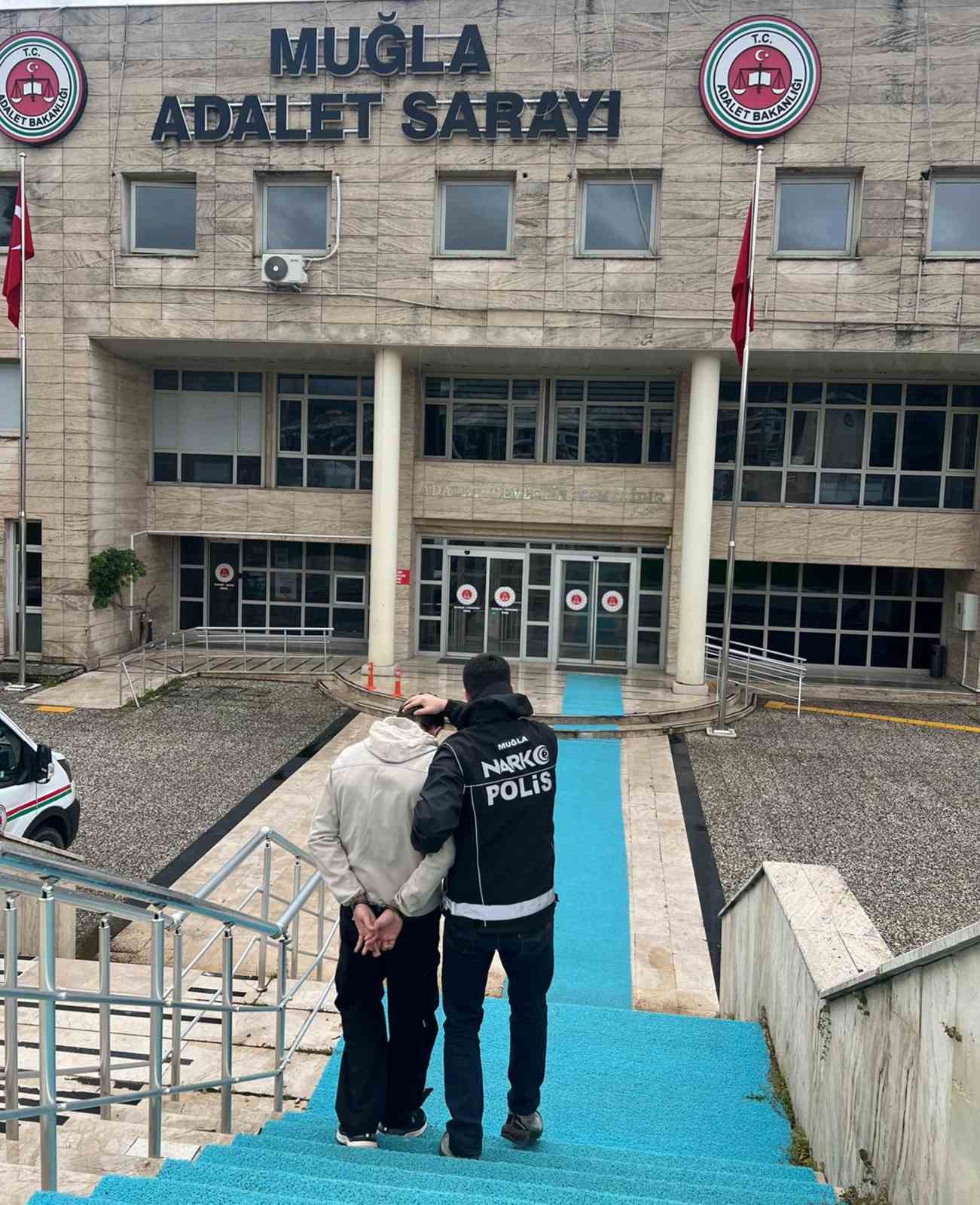 18 yıl kesinleşmiş hapis cezası bulunan şahıs yakalandı
