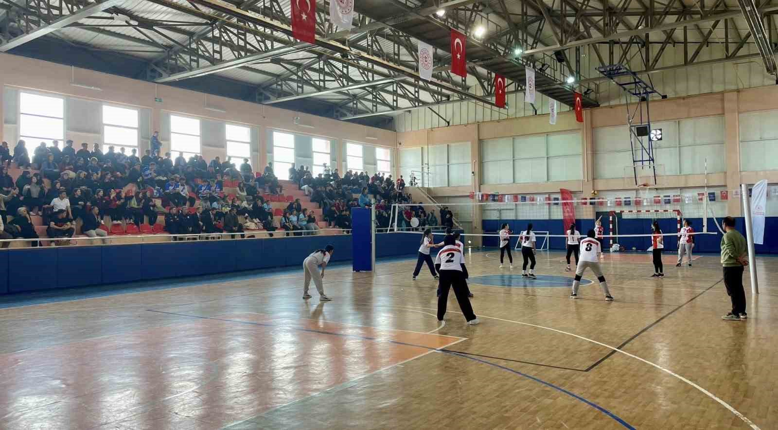 2. Küme Voleybol Müsabakaları tamamlandı
