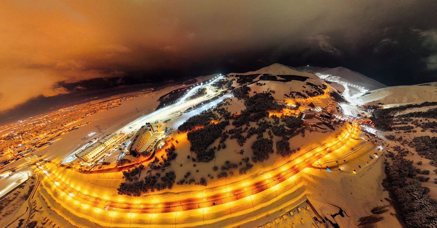 2 Metre 32 santimetre ile kar kalınlığı rekoru Palandöken’de
