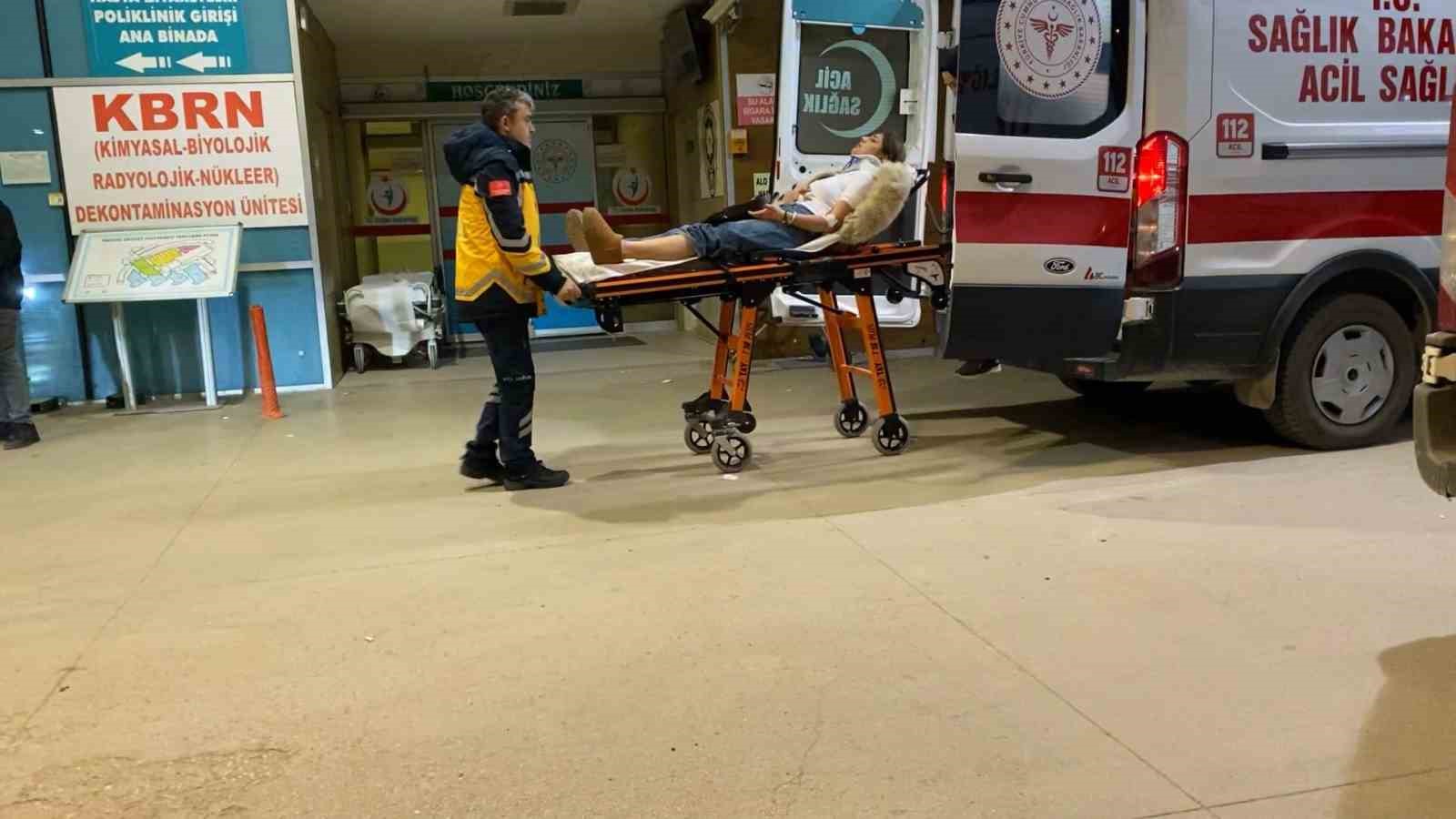 2 otomobilin çarpıştığı kazada 1 kişi yaralandı
