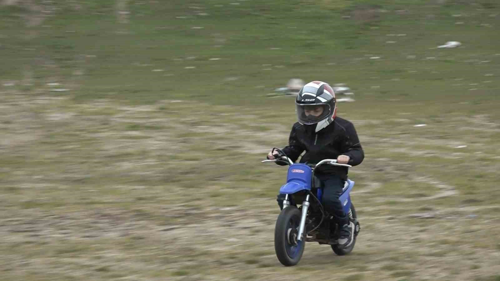 2 yaşında bisiklete binince, hedefini büyüttü
2 yaşında bisiklete binince, hedefini büyüttü