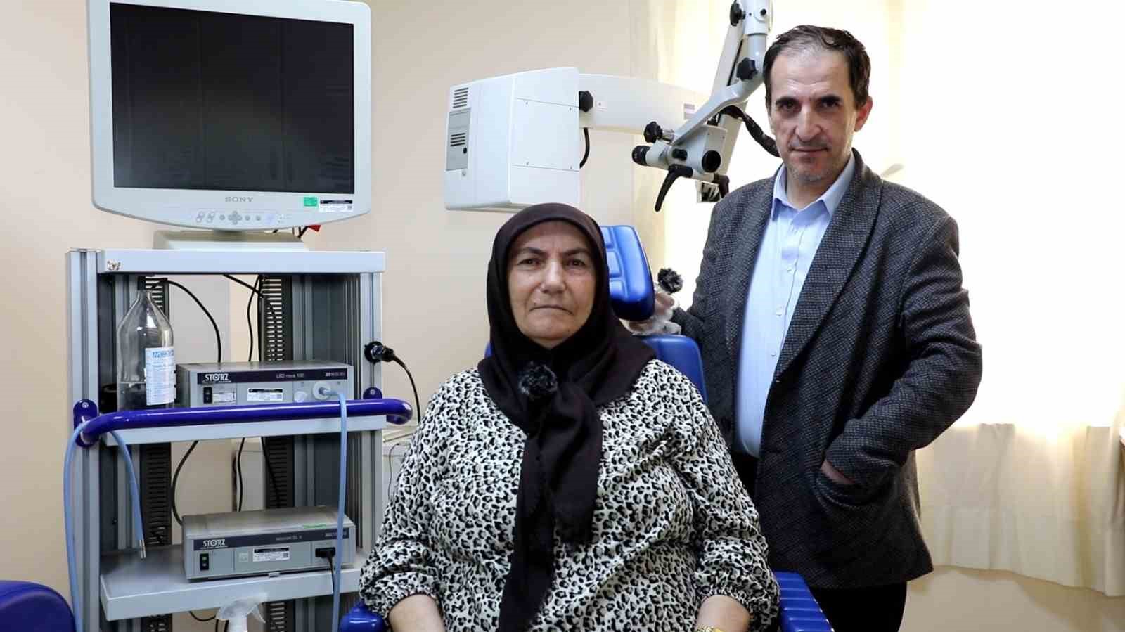 20 yıllık ses teli çilesi ameliyatla son buldu
