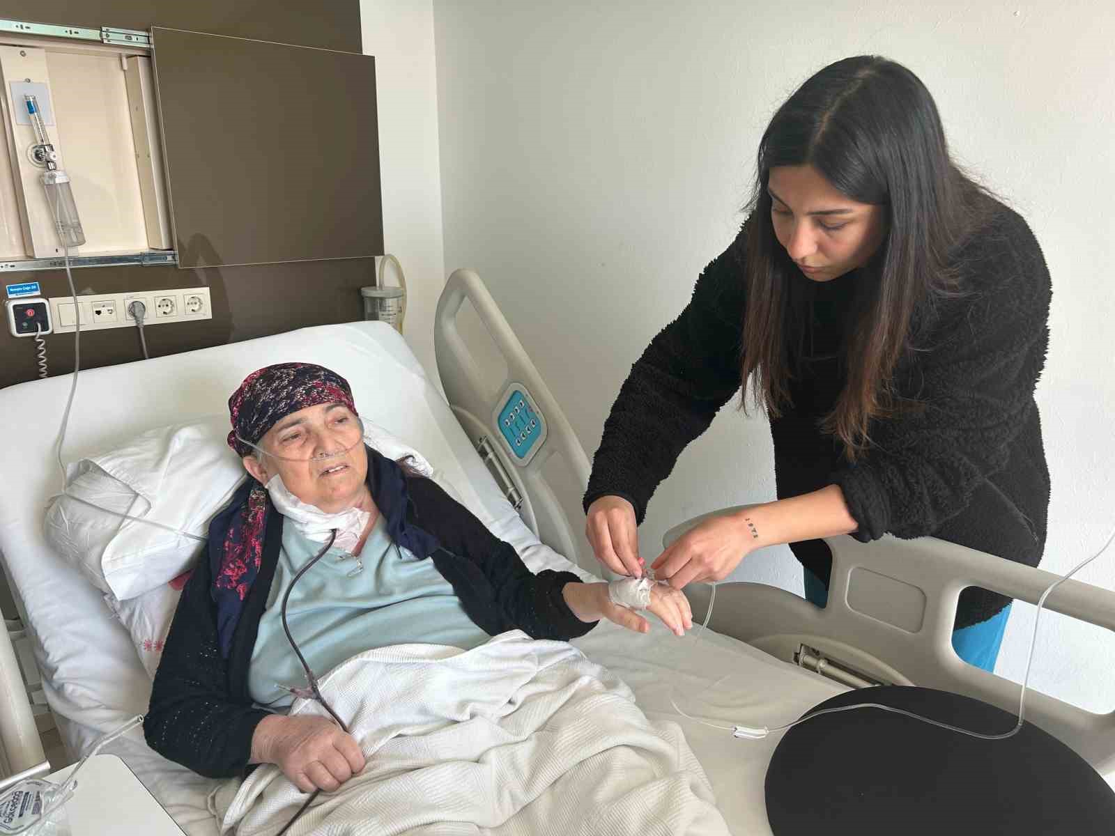 20 yıllık tümör Van’da yapılan ameliyatla alındı
