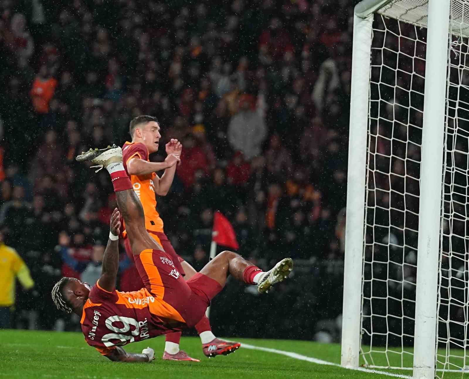 2025 Turkcell Süper Kupa: Galatasaray: 0 - Fenerbahçe: 2 (Maç sonucu)
