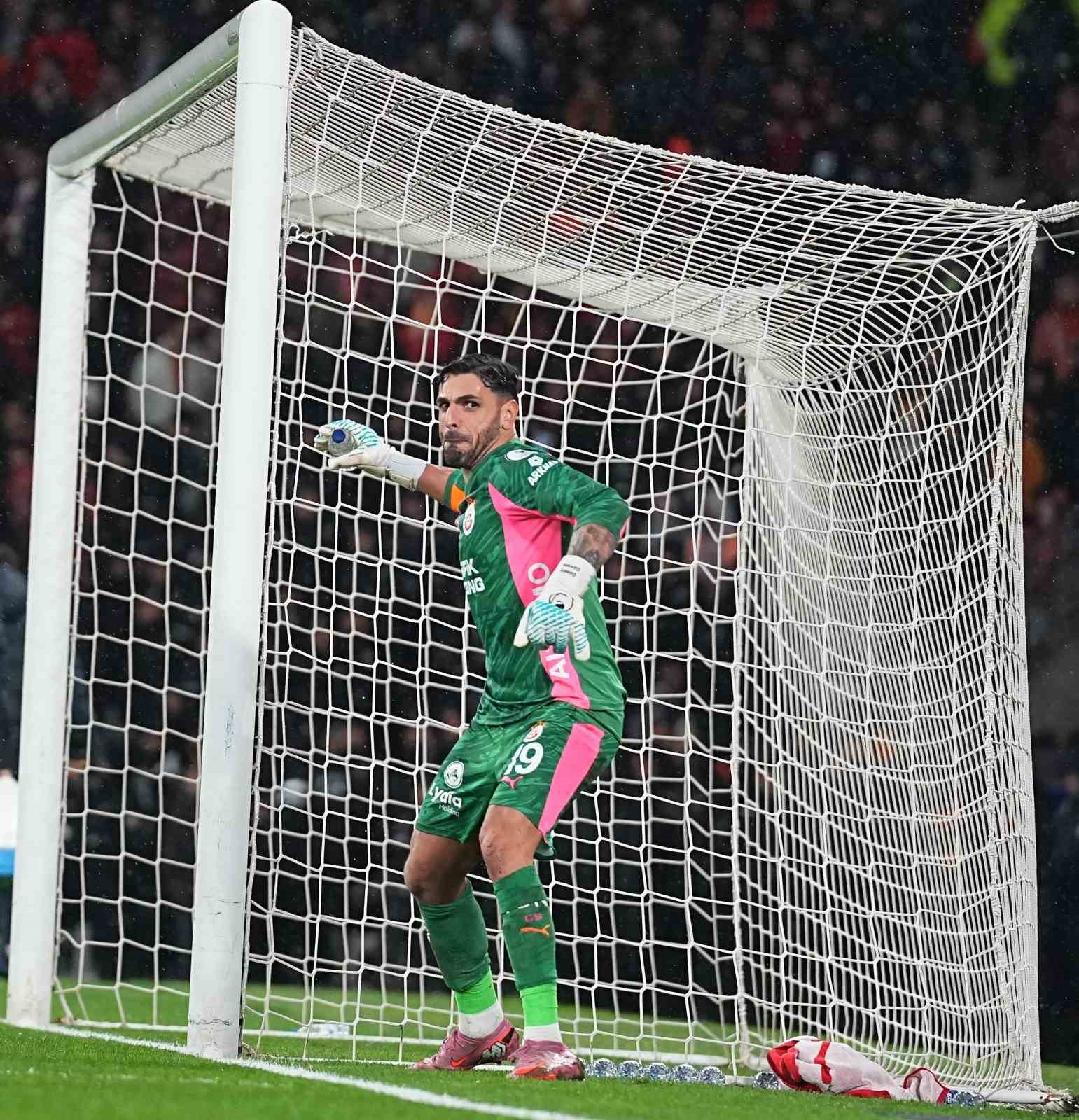 2025 Turkcell Süper Kupa: Galatasaray: 0 - Fenerbahçe: 2 (Maç sonucu)
