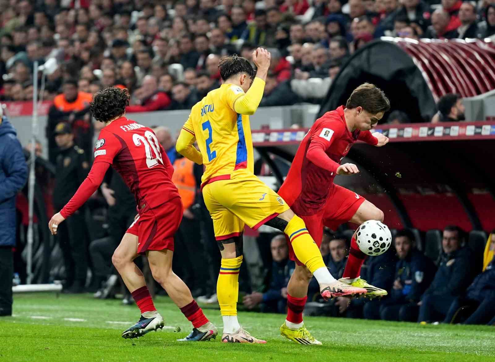 2026 FIFA Dünya Kupası play-off yarı final: Türkiye: 0 - Romanya: 0 (İlk yarı)
2026 FIFA Dünya Kupası play-off yarı final: Türkiye: 0 - Romanya: 0 (İlk yarı)