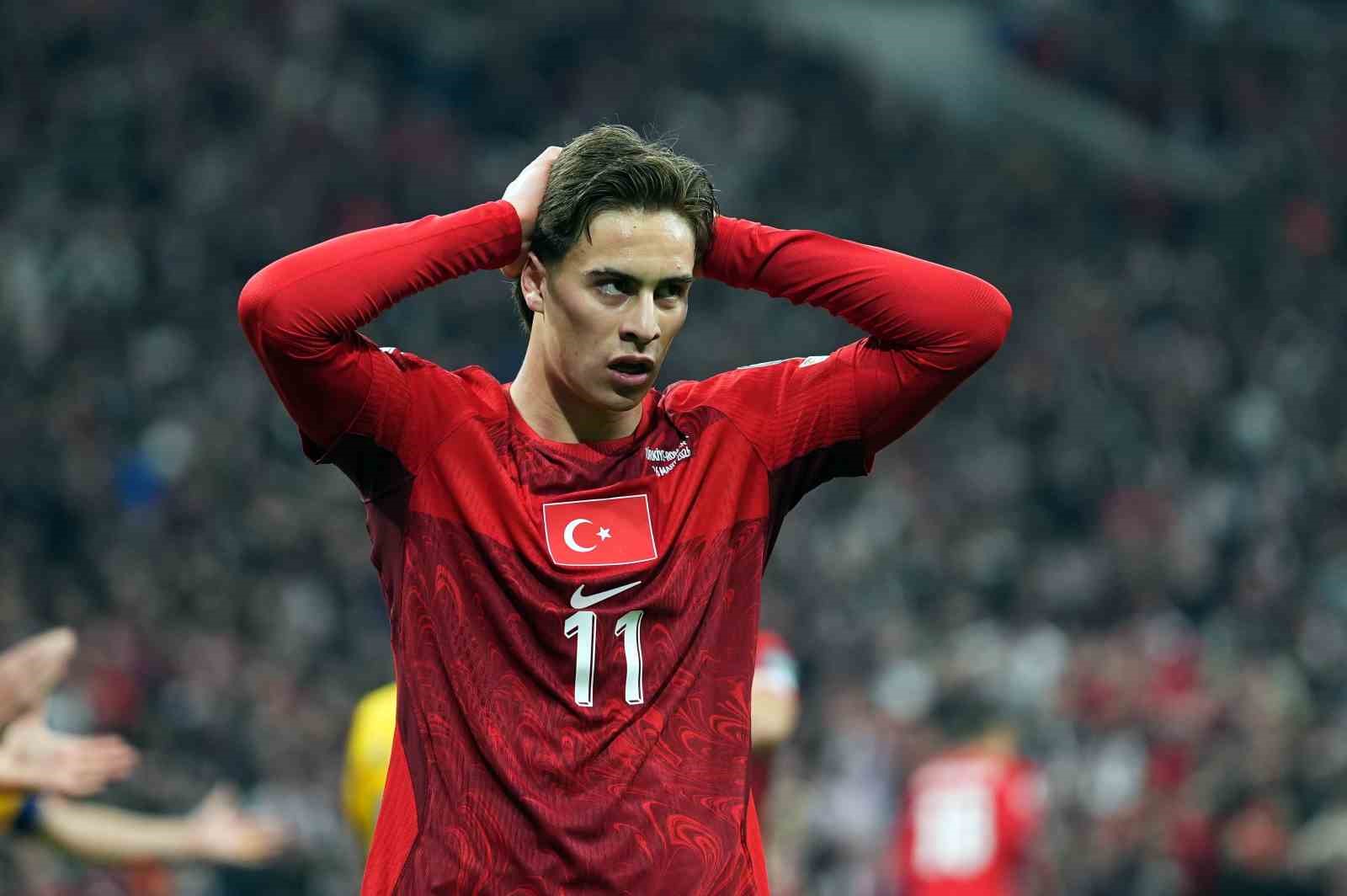 2026 FIFA Dünya Kupası play-off yarı final: Türkiye: 0 - Romanya: 0 (İlk yarı)
2026 FIFA Dünya Kupası play-off yarı final: Türkiye: 0 - Romanya: 0 (İlk yarı)