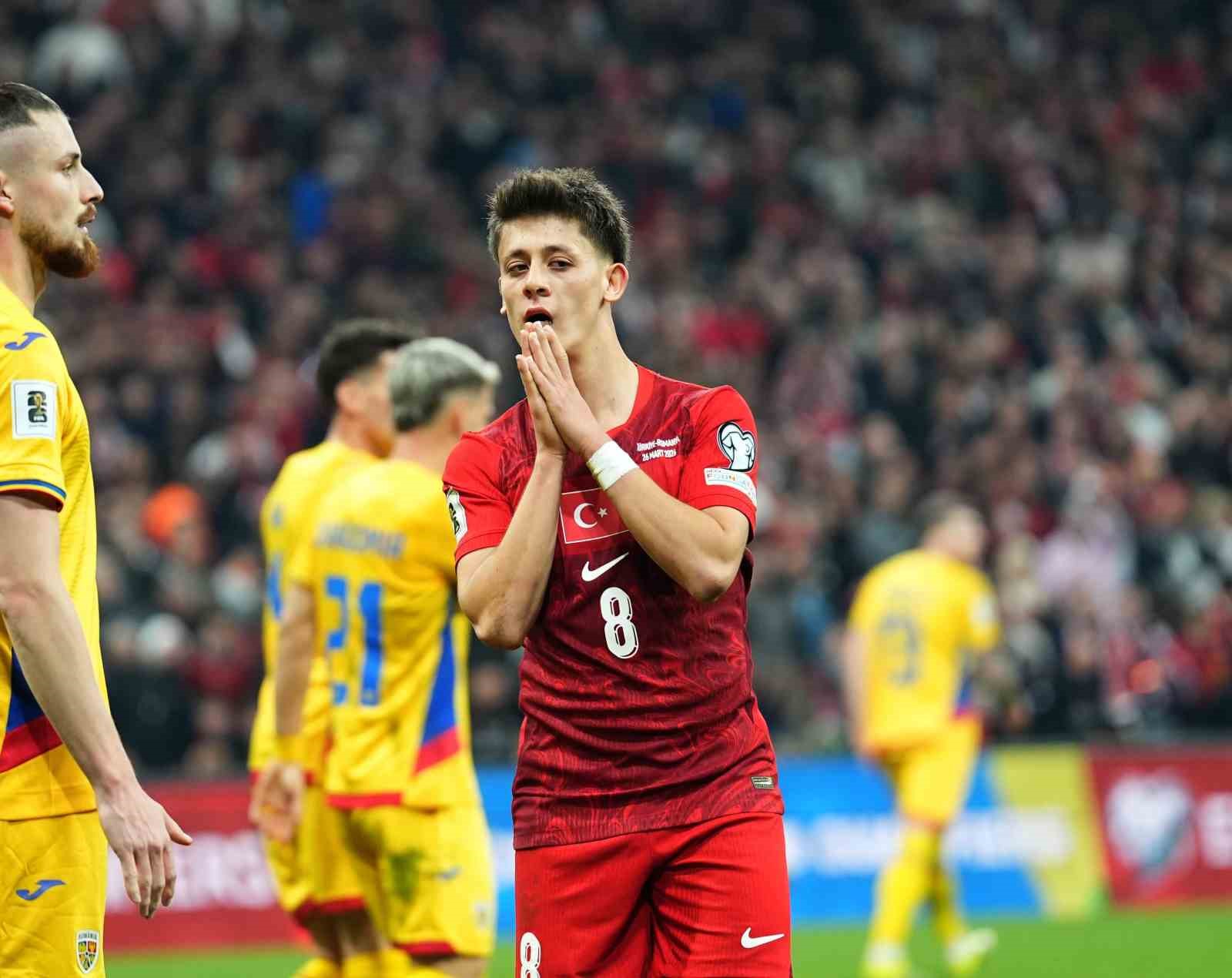 2026 FIFA Dünya Kupası play-off yarı final: Türkiye: 0 - Romanya: 0 (İlk yarı)
2026 FIFA Dünya Kupası play-off yarı final: Türkiye: 0 - Romanya: 0 (İlk yarı)