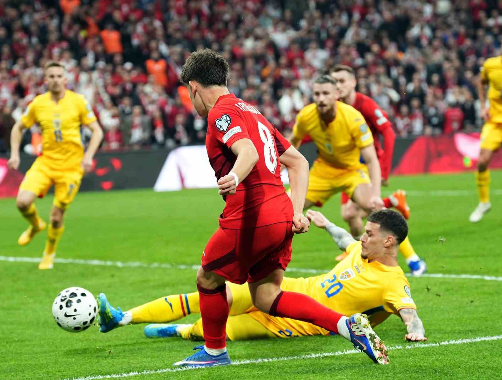 2026 FIFA Dünya Kupası play-off yarı final: Türkiye: 0 - Romanya: 0 (İlk yarı)
2026 FIFA Dünya Kupası play-off yarı final: Türkiye: 0 - Romanya: 0 (İlk yarı)