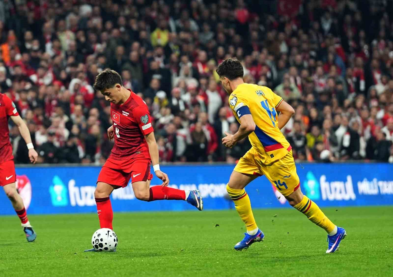 2026 FIFA Dünya Kupası play-off yarı final: Türkiye: 0 - Romanya: 0 (İlk yarı)
2026 FIFA Dünya Kupası play-off yarı final: Türkiye: 0 - Romanya: 0 (İlk yarı)