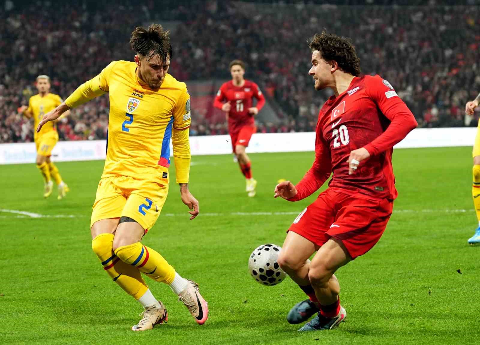 2026 FIFA Dünya Kupası play-off yarı final: Türkiye: 0 - Romanya: 0 (İlk yarı)
2026 FIFA Dünya Kupası play-off yarı final: Türkiye: 0 - Romanya: 0 (İlk yarı)