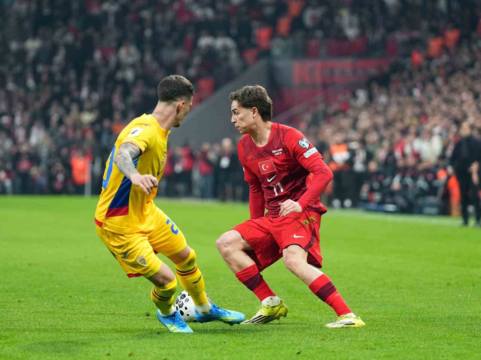 2026 FIFA Dünya Kupası play-off yarı final: Türkiye: 0 - Romanya: 0 (İlk yarı)
2026 FIFA Dünya Kupası play-off yarı final: Türkiye: 0 - Romanya: 0 (İlk yarı)