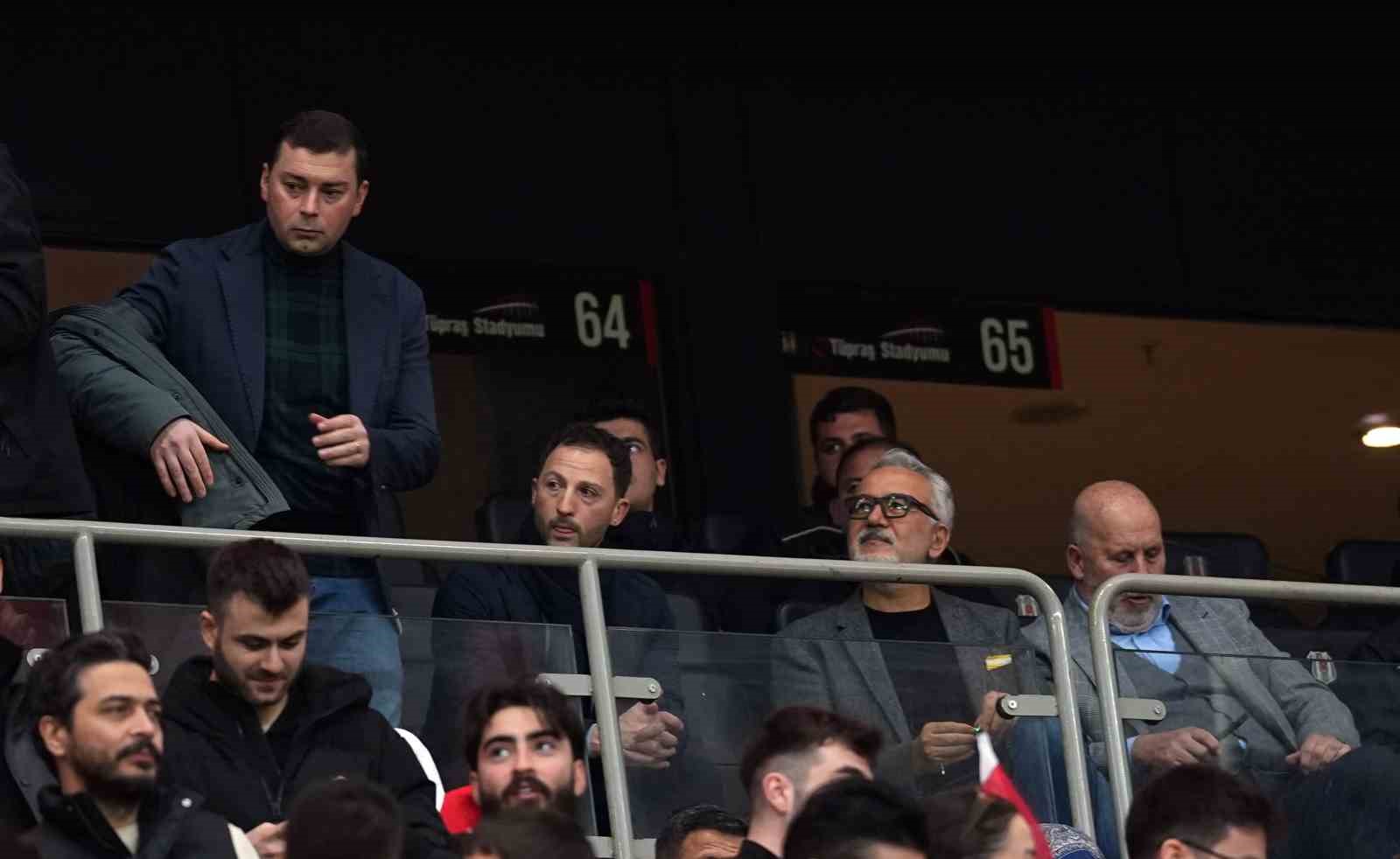 2026 FIFA Dünya Kupası play-off yarı final: Türkiye: 0 - Romanya: 0 (Maç devam ediyor)
