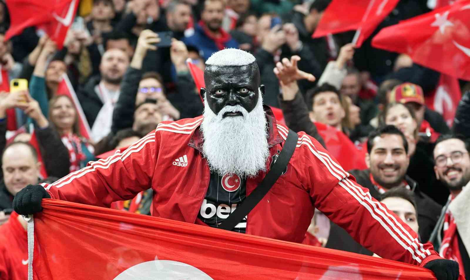 2026 FIFA Dünya Kupası play-off yarı final: Türkiye: 0 - Romanya: 0 (Maç devam ediyor)
