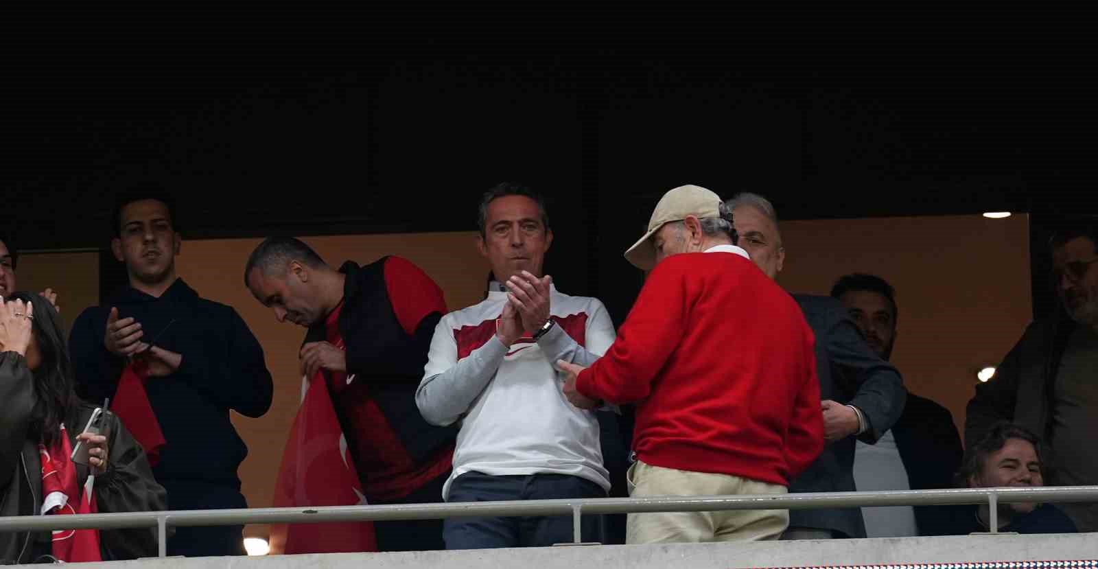 2026 FIFA Dünya Kupası play-off yarı final: Türkiye: 0 - Romanya: 0 (Maç devam ediyor)
