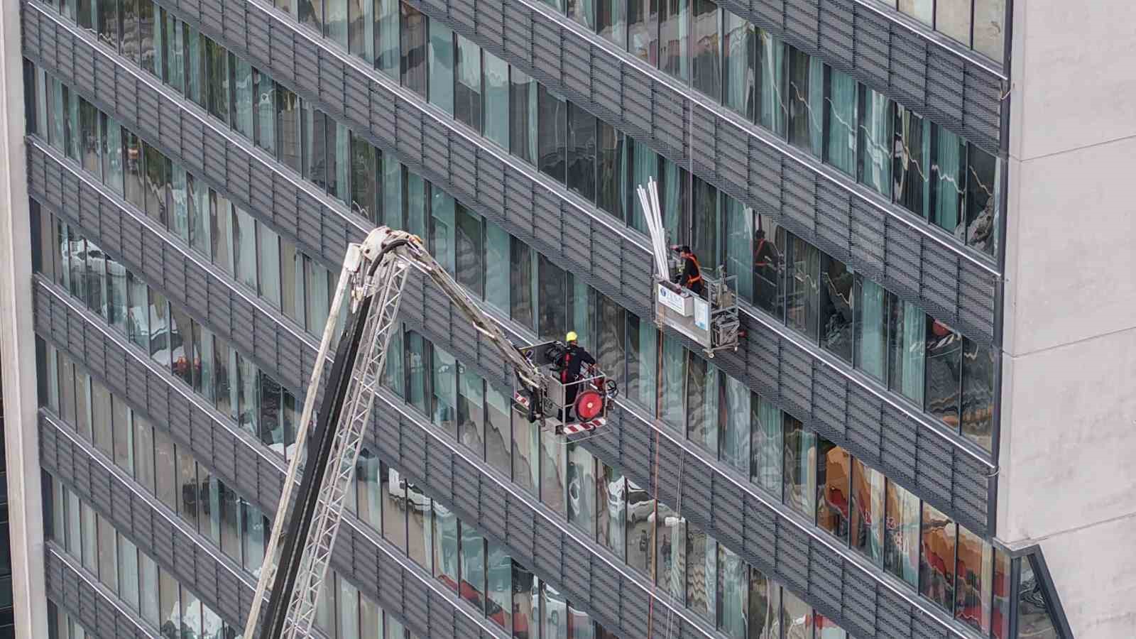 22 katlı hastanede can pazarı...
