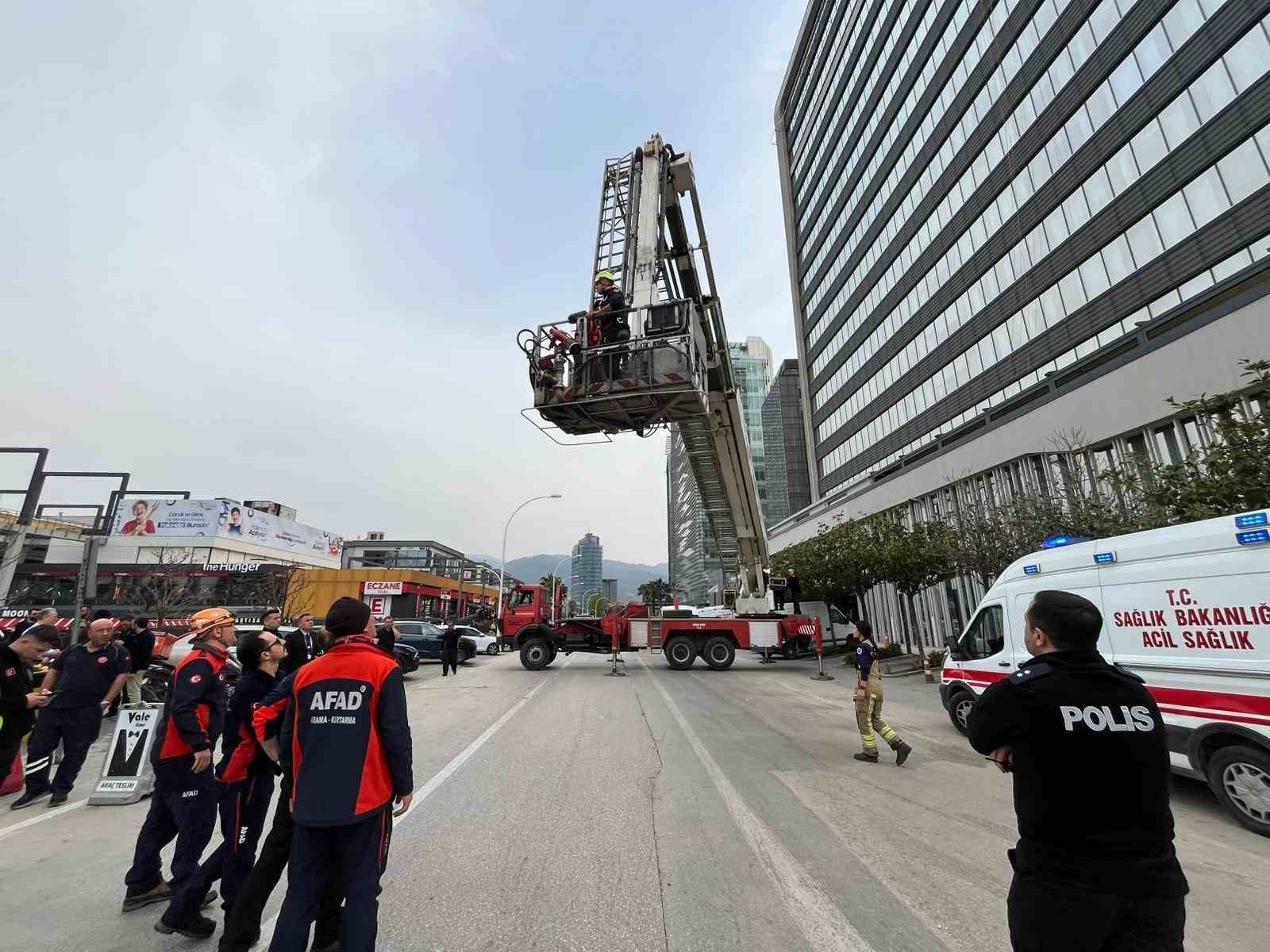 22 katlı hastanede can pazarı...
