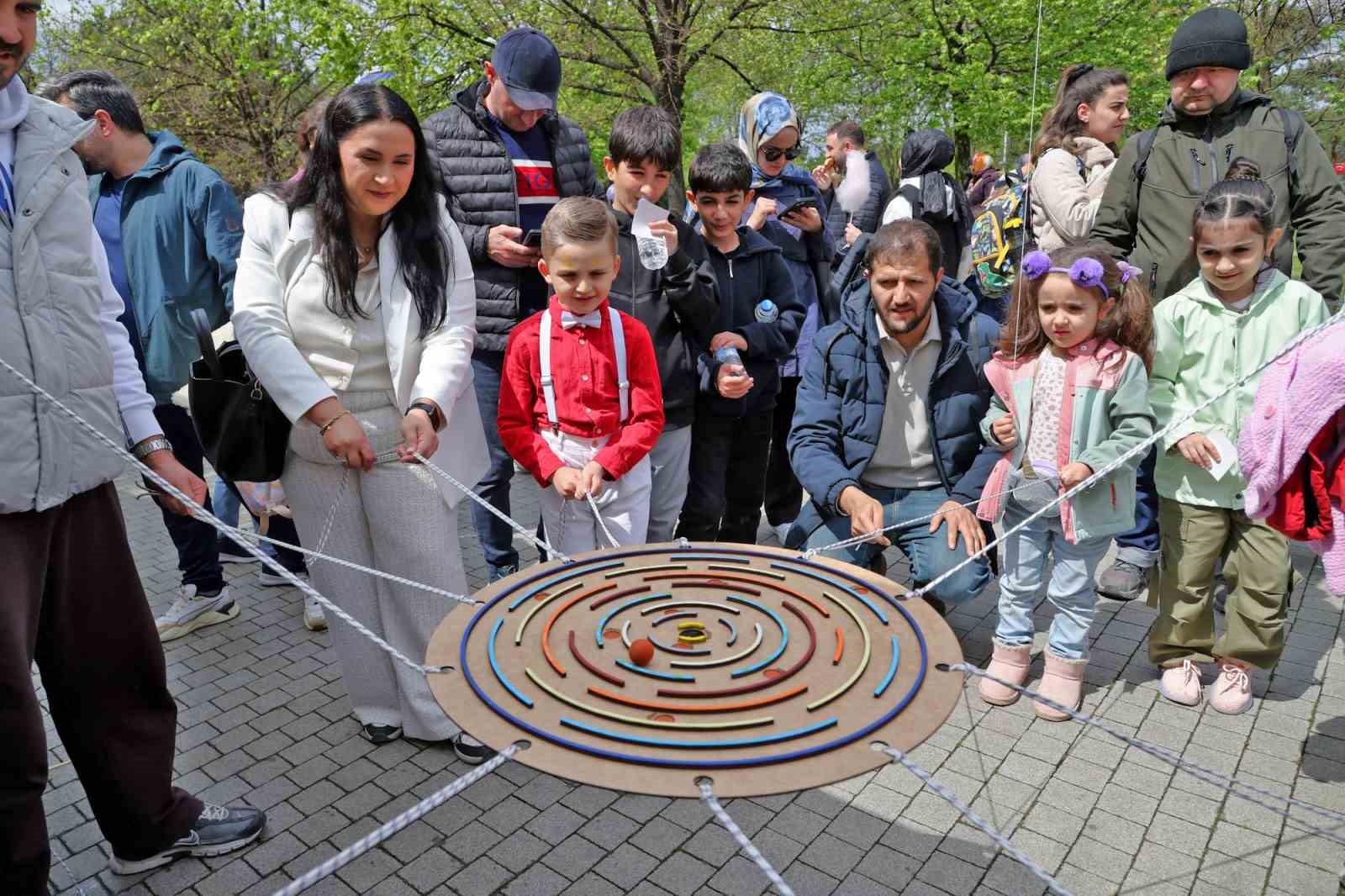 23 Nisan Bursa’da coşkuyla kutlandı
