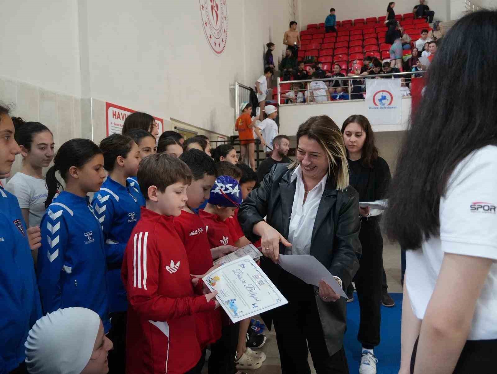 23 Nisan için kulaç attılar
