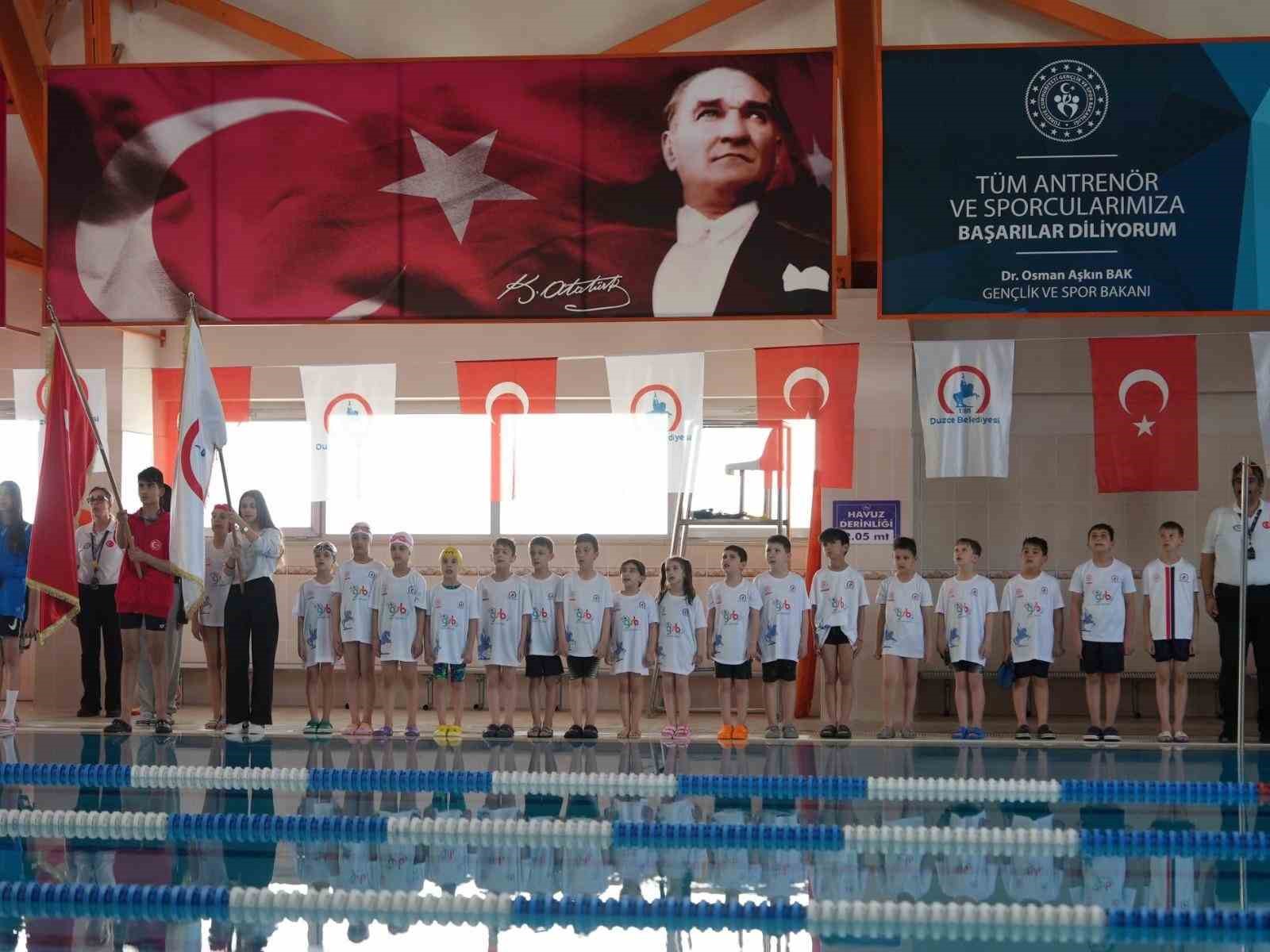 23 Nisan için kulaç attılar
