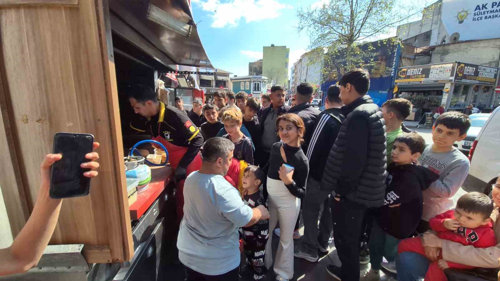 23 Nisan’da bedava kokoreç izdihamı
