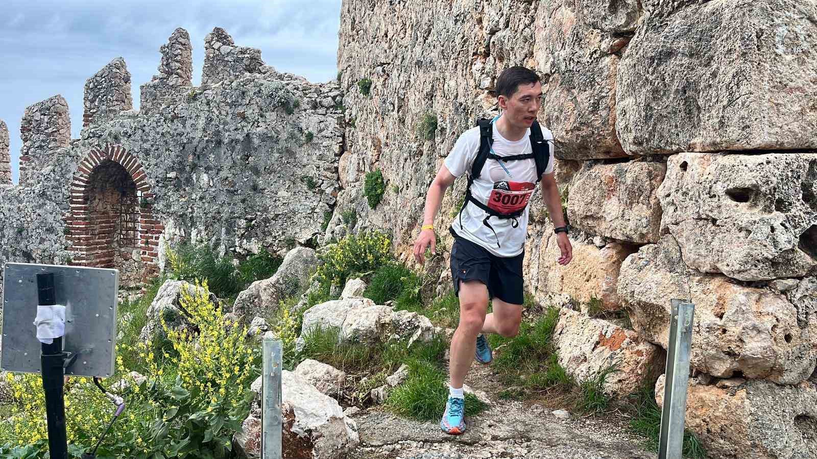 23 ülkeden 820 sporcu Alanya Ultra Trail için start aldı
