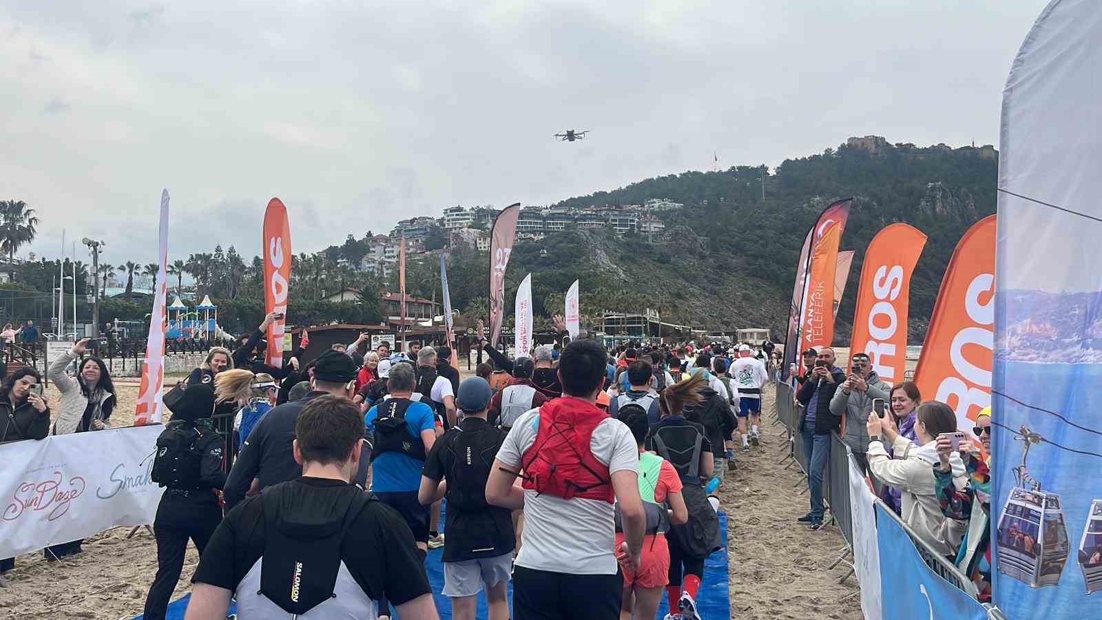 23 ülkeden 820 sporcu Alanya Ultra Trail için start aldı
