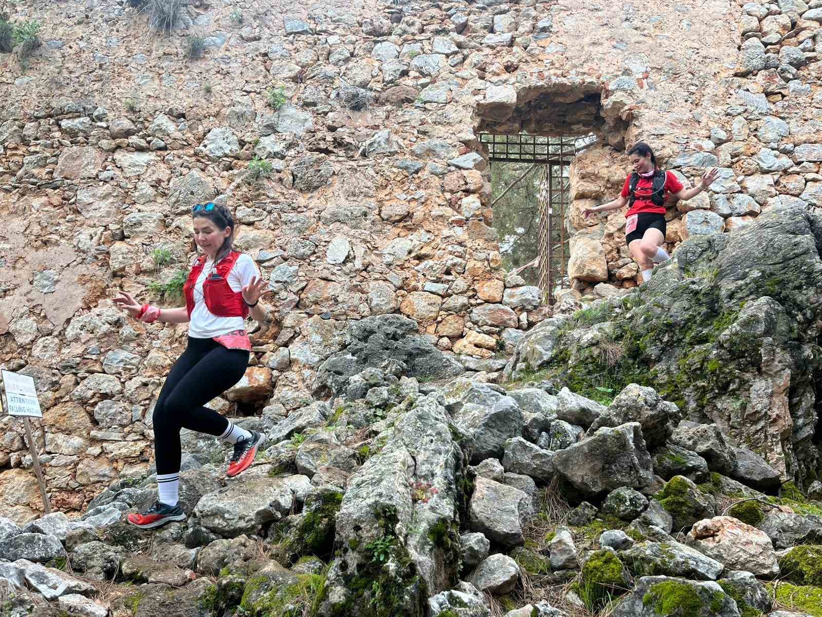23 ülkeden 820 sporcu Alanya Ultra Trail için start aldı
