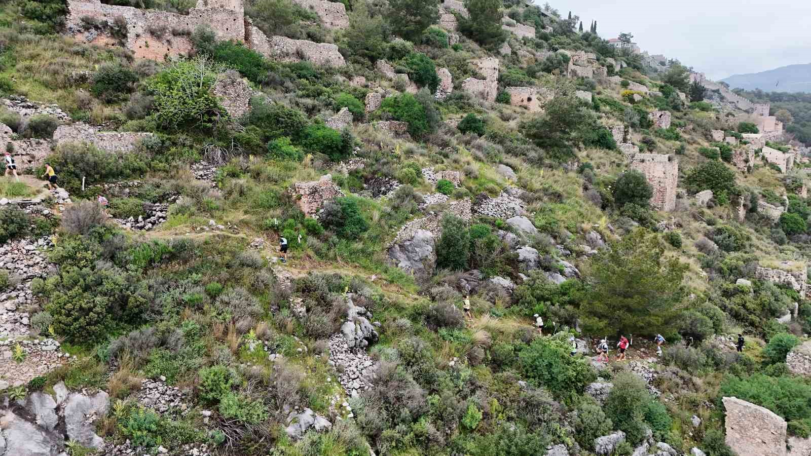 23 ülkeden 820 sporcu Alanya Ultra Trail için start aldı
