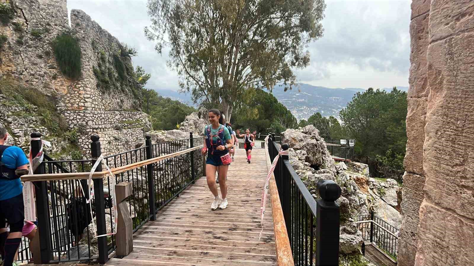 23 ülkeden 820 sporcu Alanya Ultra Trail için start aldı
