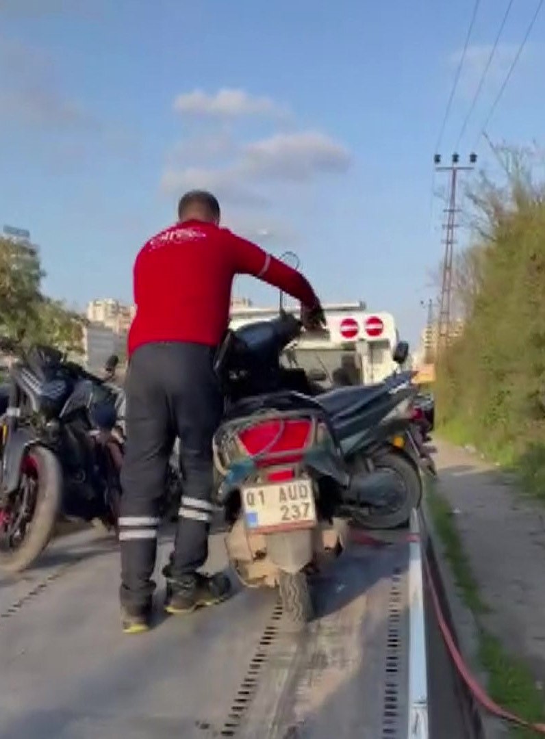 25 bin liralık motosiklete 220 bin lira ceza
25 bin liralık motosiklete 220 bin lira ceza