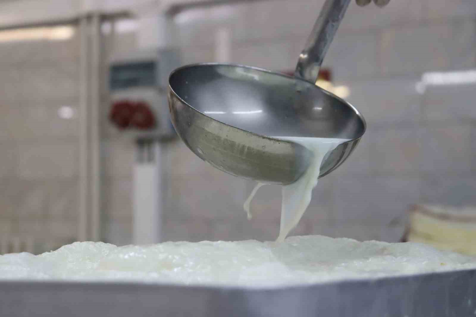 25 yıllık usta, tarihi Osmanlı’ya dayanan güllaçın püf noktalarını anlattı
