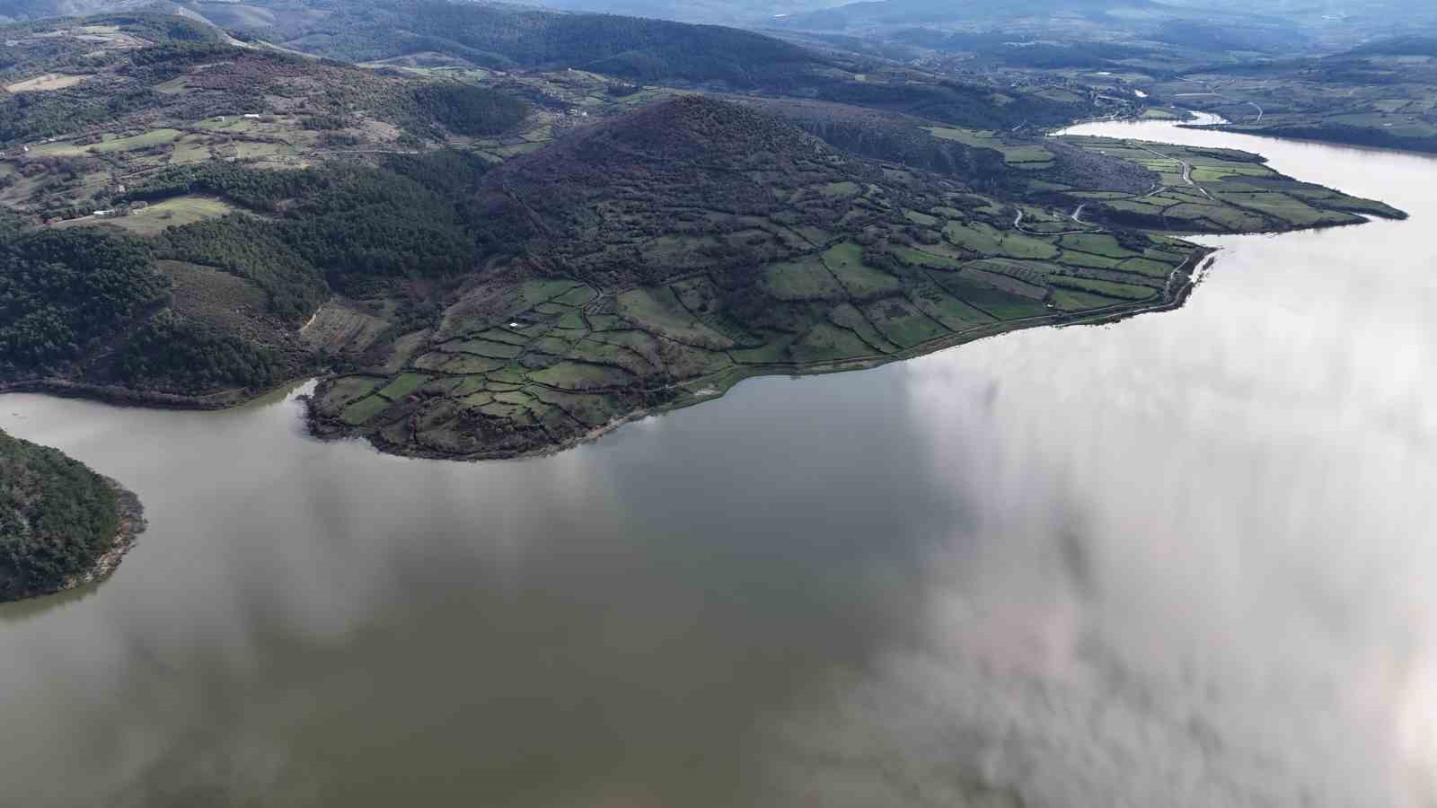 250 bin dekar alanı sulayan Bayramiç Barajı’nda su seviyesi yüzde 100’e ulaştı
