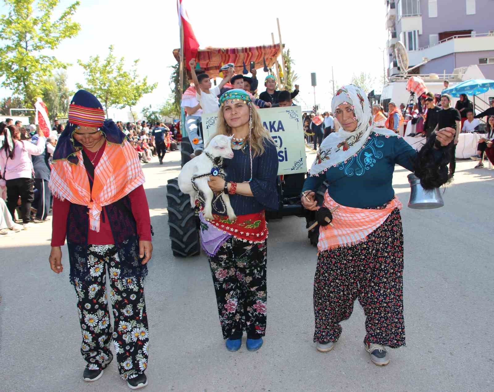 27. Geleneksel Kumluca Tarım ve Seracılık Festivali Yörük Göçü ile başladı
