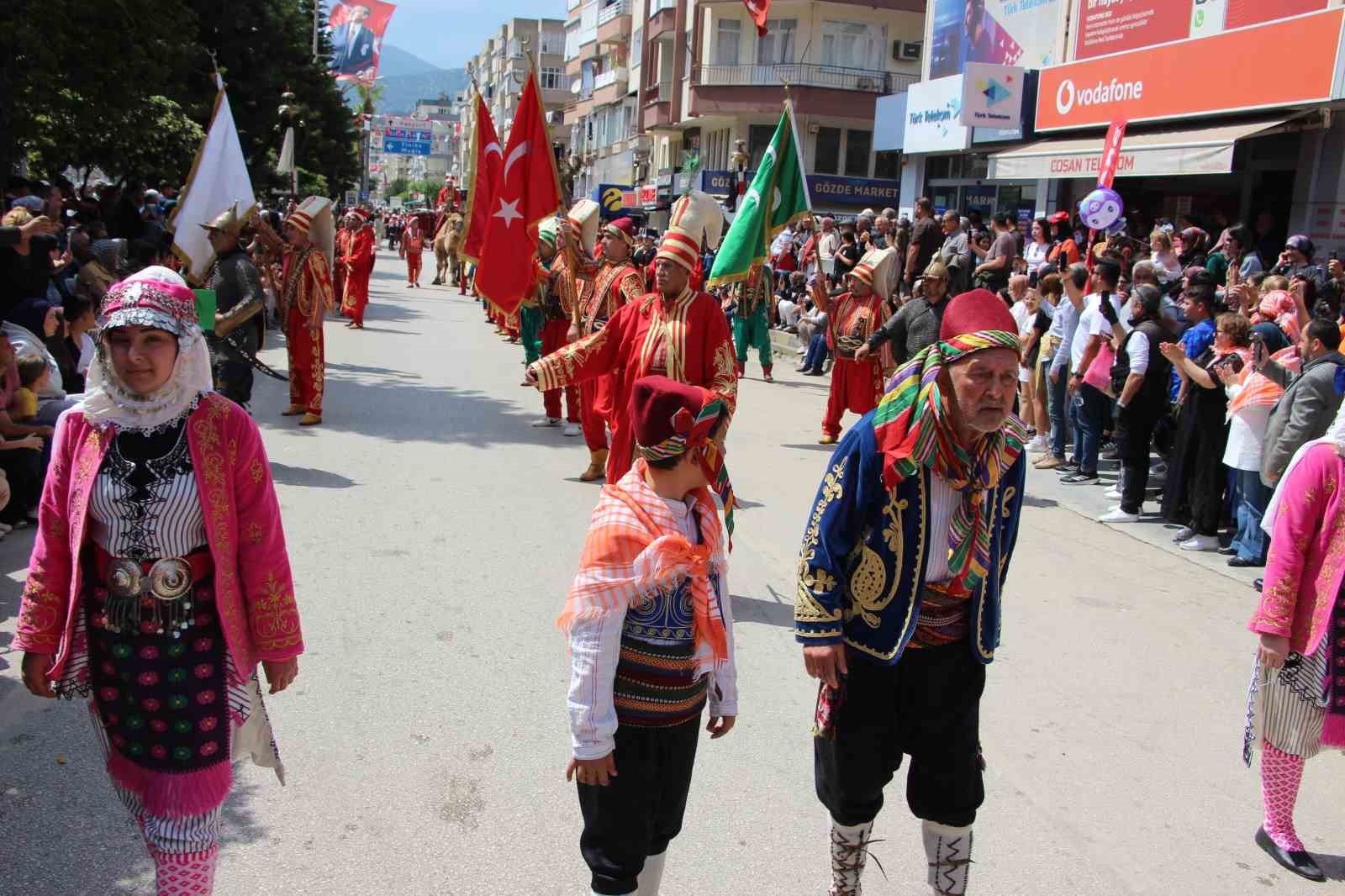 27. Geleneksel Kumluca Tarım ve Seracılık Festivali Yörük Göçü ile başladı
