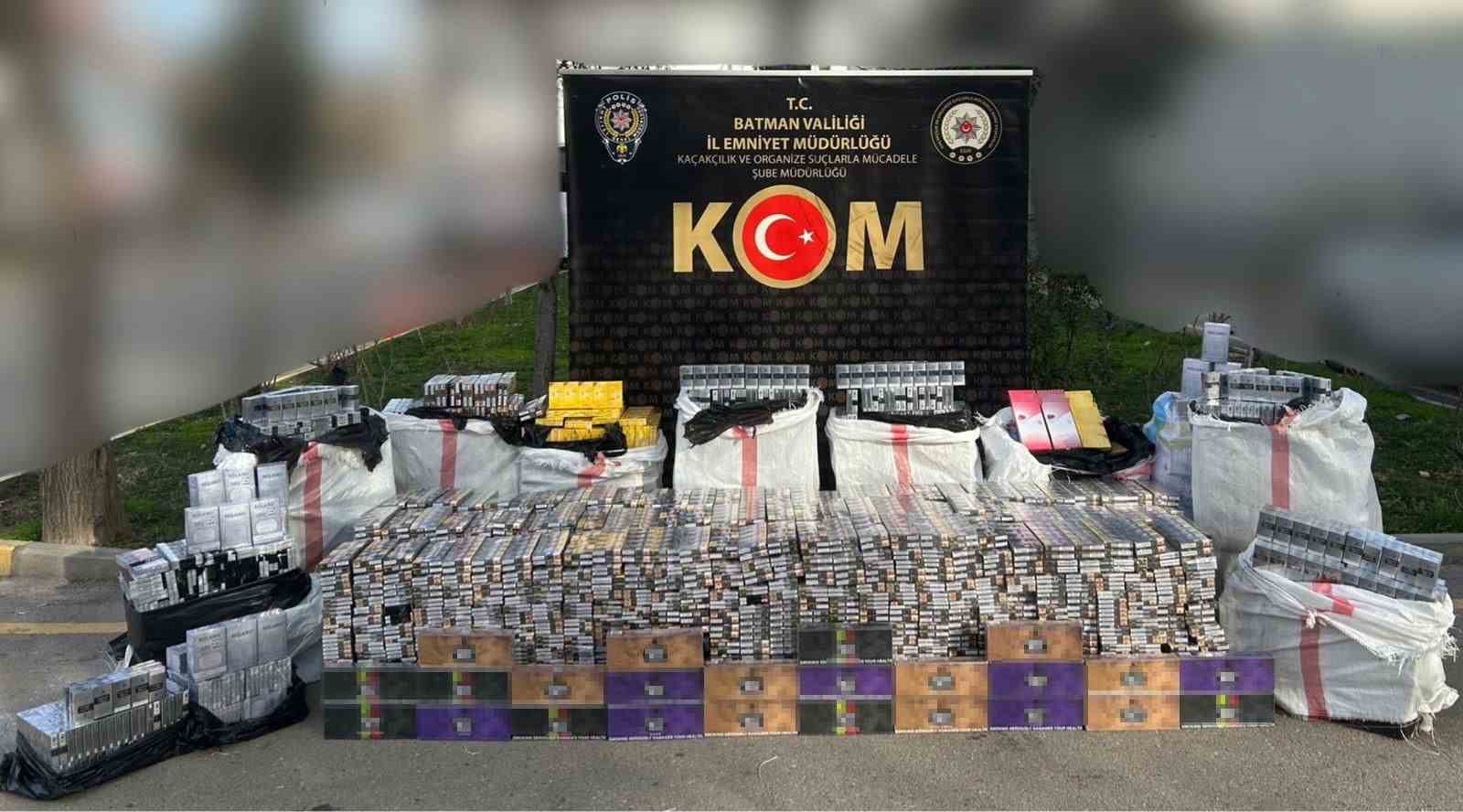 28 bin paket kaçak sigara hurdaların altından çıktı
