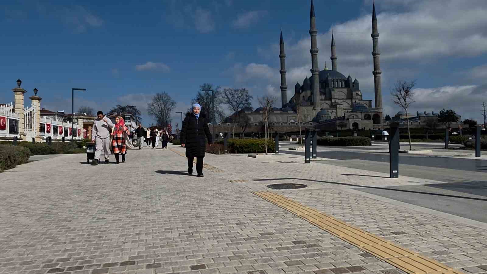 28 Şubat mağduru Gülsevin Kuzu, o dönem yaşadıklarını anlattı
28 Şubat mağduru Gülsevin Kuzu, o dönem yaşadıklarını anlattı