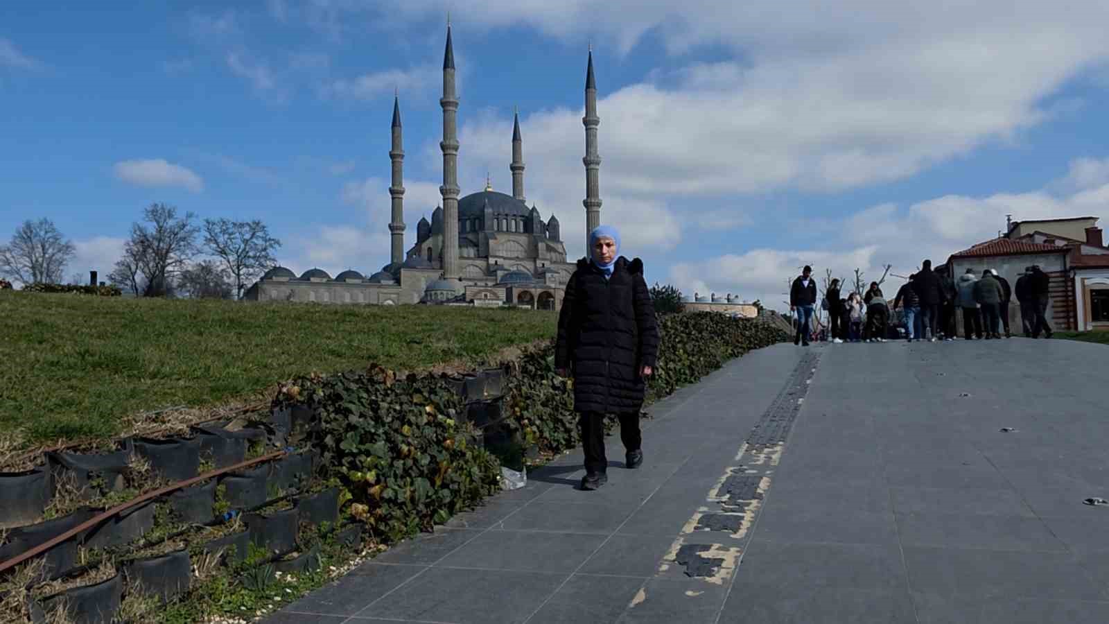 28 Şubat mağduru Gülsevin Kuzu, o dönem yaşadıklarını anlattı
28 Şubat mağduru Gülsevin Kuzu, o dönem yaşadıklarını anlattı