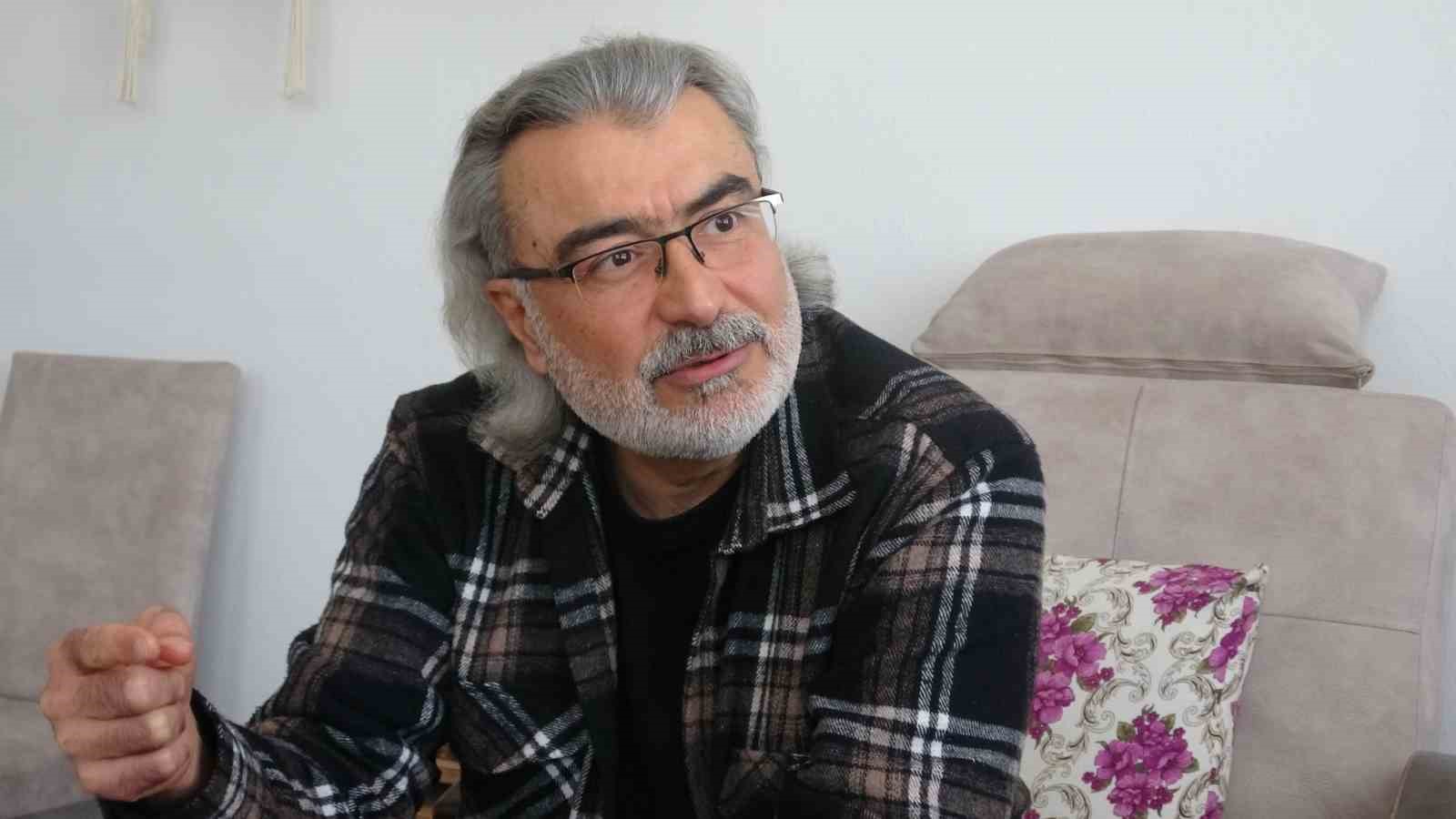 28 Şubat mağduru Şimşek: "Başörtülü eşimi ticari taksi ile gece arka koltukta saklayıp lojmana geçiriyordum"
