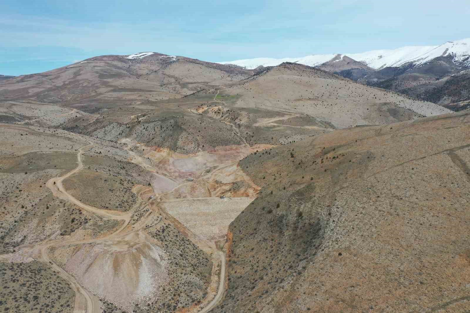 3 bin 120 dekar araziye can suyu verecek Bor Halaç Göleti’nde sona yaklaşıldı
