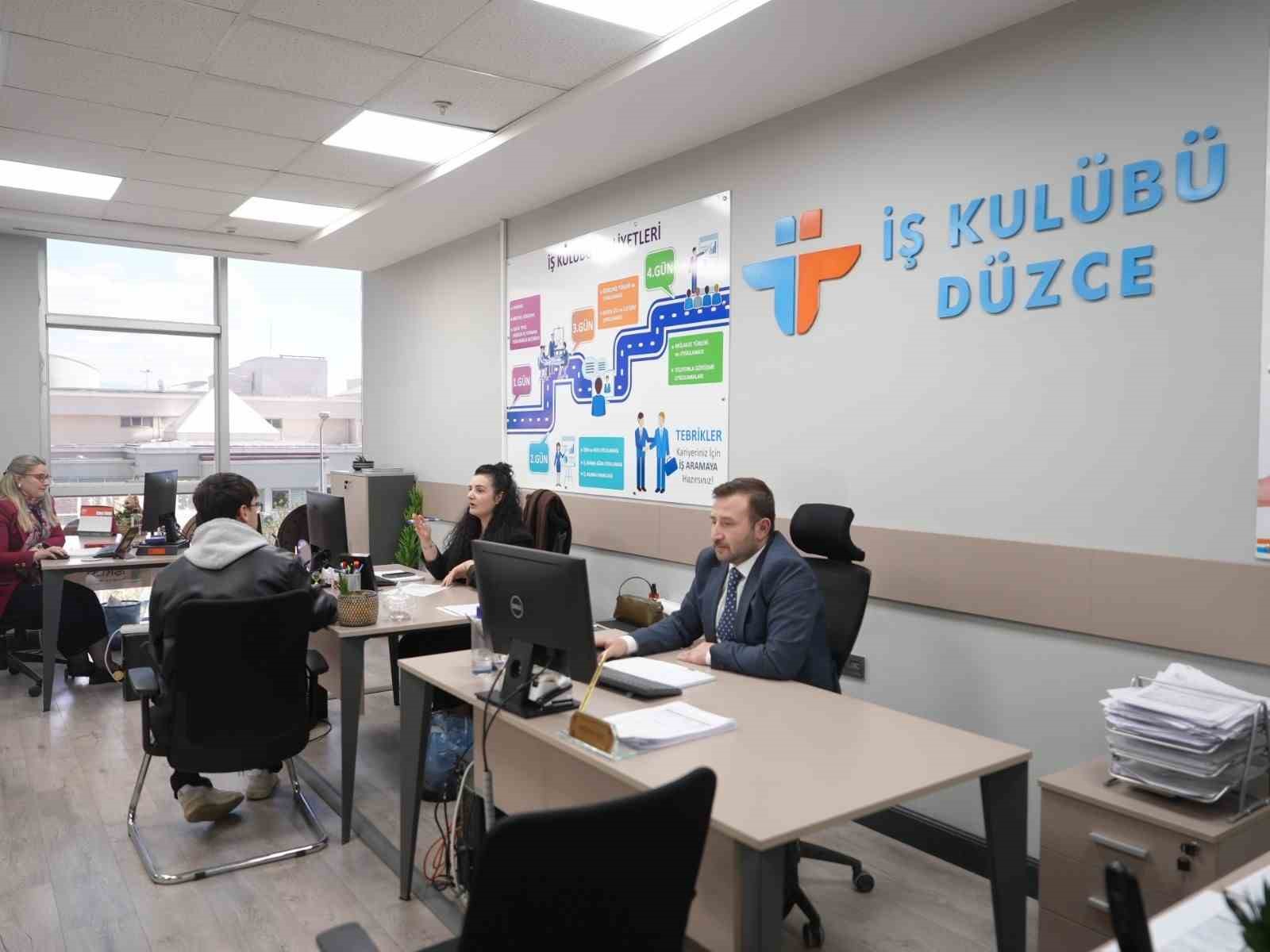 3 bin 500 vatandaşı doğru meslekle buluşturdular
