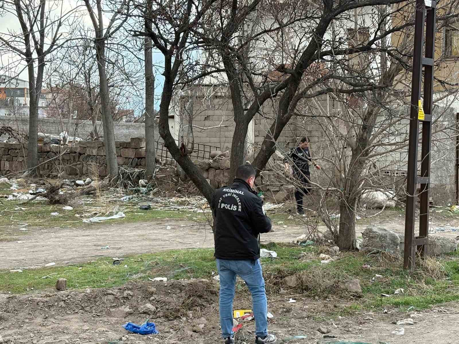 3 yaşındaki çocuğuna köpek saldıran baba: "Köpeğin çocuğumuzu bırakması için çok uğraştık"
