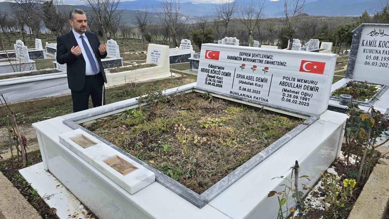 3 yıl geçti, acı dinmedi: Evladını ve damadını kaybeden baba konuştu
3 yıl geçti, acı dinmedi: Evladını ve damadını kaybeden baba konuştu