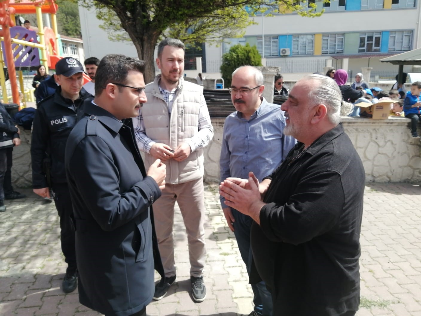 300 öğrenci tırda sinemayla buluştu
