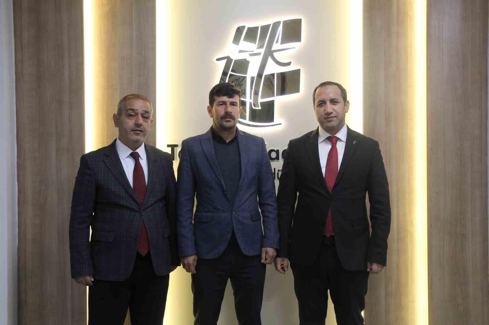 32 yıllık hasret sona erdi, Seslice köyü tapularına kavuştu
32 yıllık hasret sona erdi, Seslice köyü tapularına kavuştu