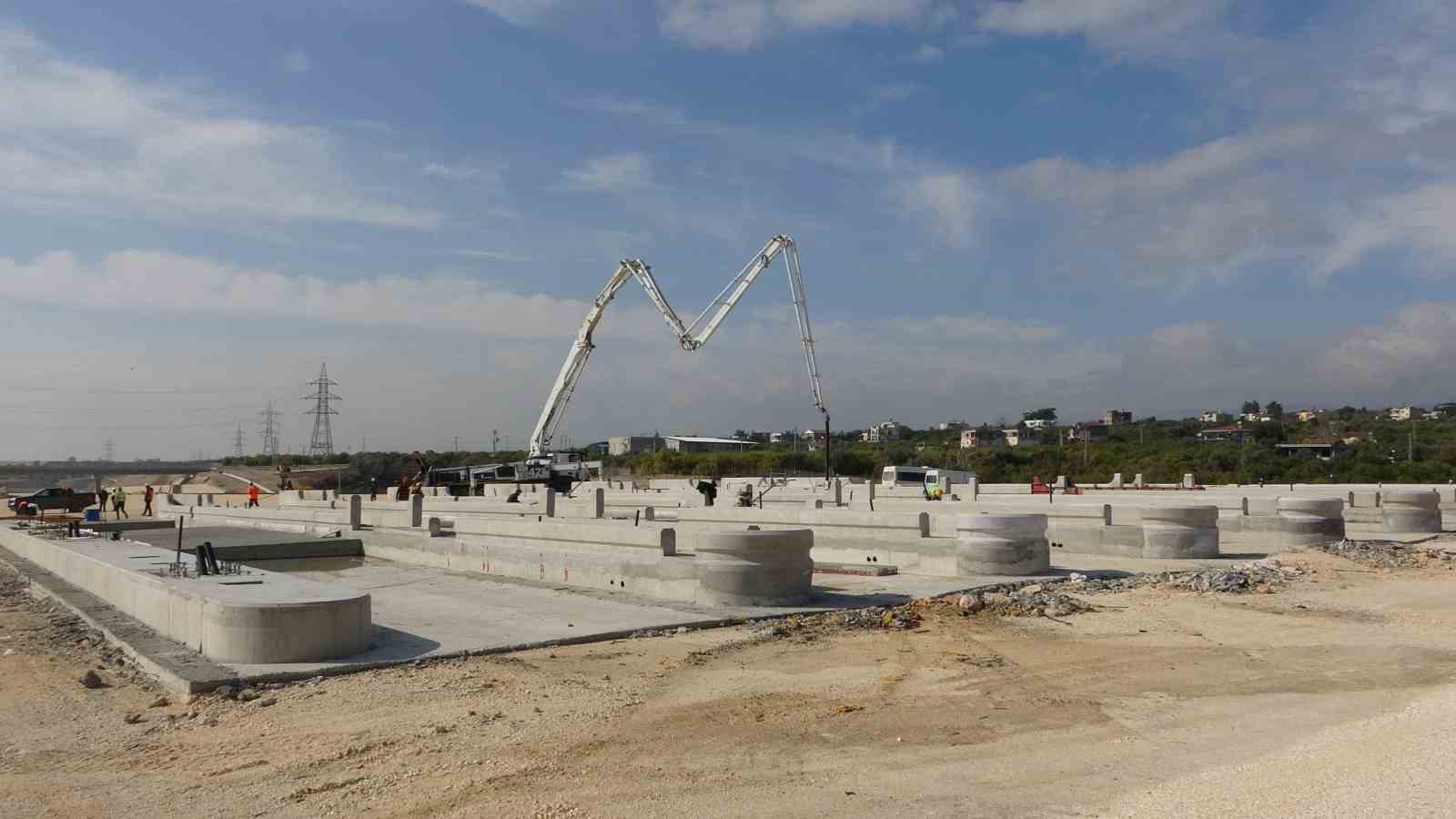 4 bin kişi çalışıyor yüzde 84’ü tamamlandı: Çeşmeli-Kızkalesi Otoyolu Mersin turizmine nefes aldıracak
4 bin kişi çalışıyor yüzde 84’ü tamamlandı: Çeşmeli-Kızkalesi Otoyolu Mersin turizmine nefes aldıracak