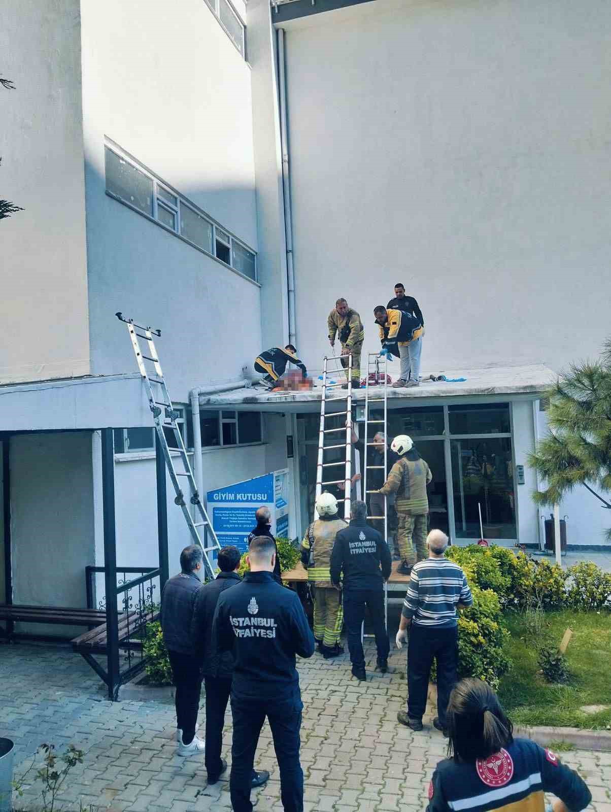 4 el silah sesi duyuldu, kadın kendini 6. kattan aşağı attı
