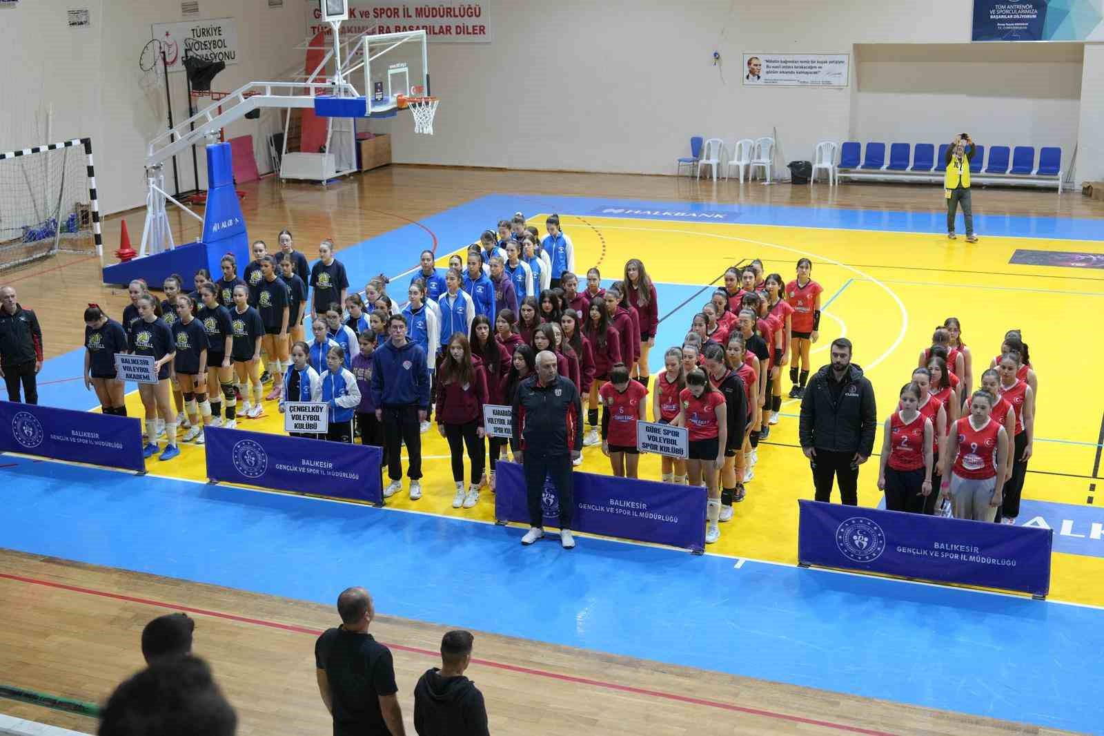 4. Geleneksel Yıldız Kızlar Voleybol Turnuvası başladı

